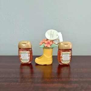 Bath & Body Works Vera Bradley RAIN BOOT Pocketbac Holder + 2 Pocketbacs